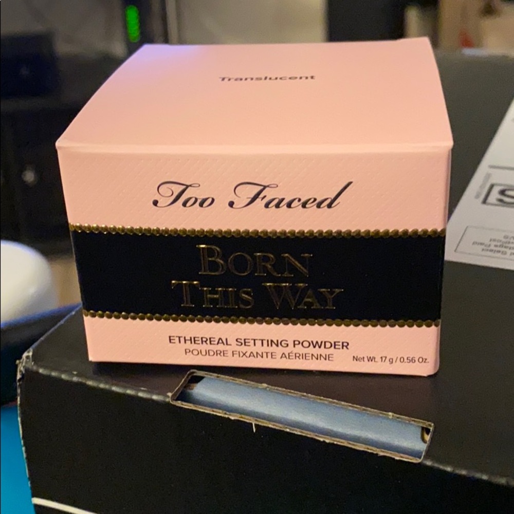 TooFaced translucent setting powder new in package